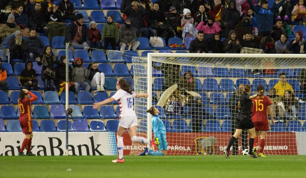 El Rico Pérez registra récord de asistencia a un partido de la selección femenina de fútbol