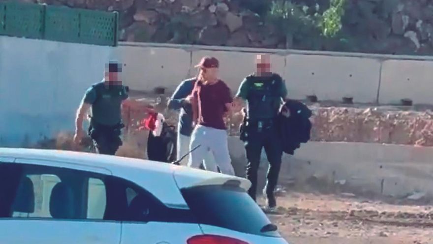 Dos de los cuatro detenidos por el asesinato de un turista danés en Corralejo (Fuerteventura) entran en prisión