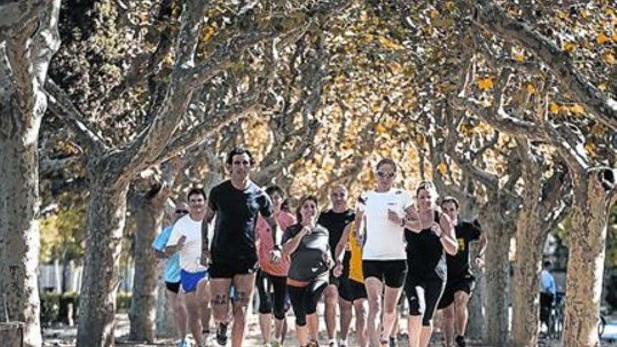 Josef Ajram dirige un entrenamiento cara a la carrera Wings for Life World Run del próximo mes de mayo.