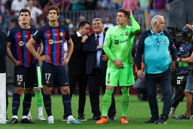 Las imágenes de la despedida de Jordi Alba, Busquets... ¡y el Camp Nou!