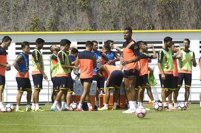 ENTRENAMIENTO DE LA UD LAS PALMAS Y ENTREVISTGA ...