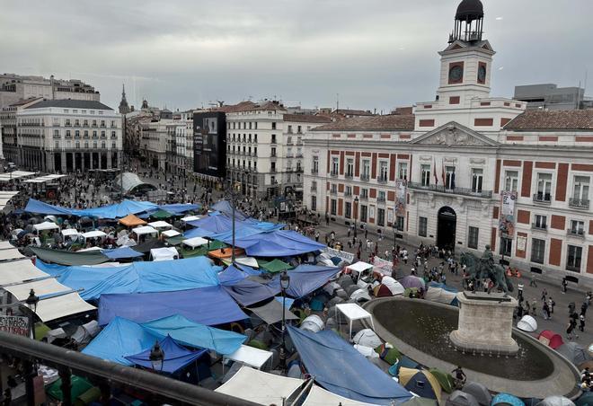 La acampada en la Puerta del Sol por la Vivienda, en imágenes