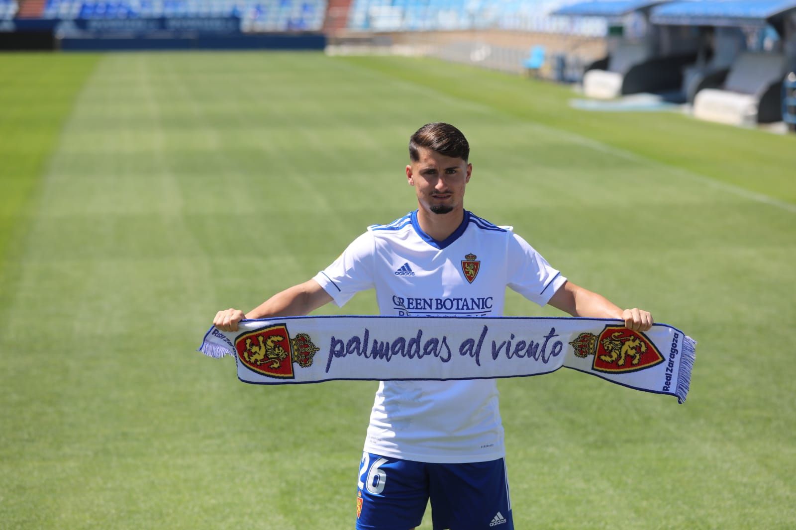 Borja Sainz, presentado como nuevo jugador del Real Zaragoza