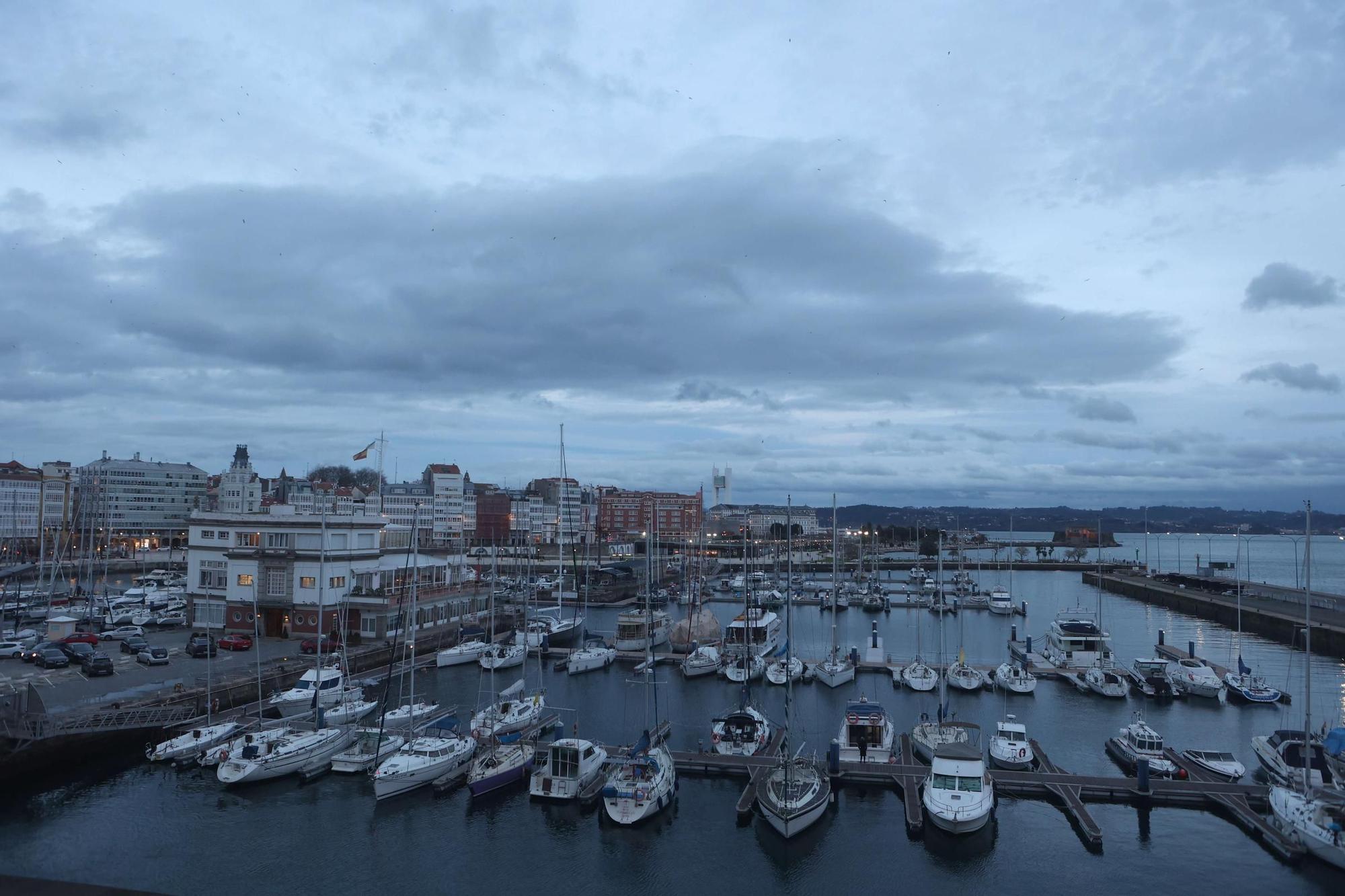 Cielo nublado y lluvias débiles sobre A Coruña