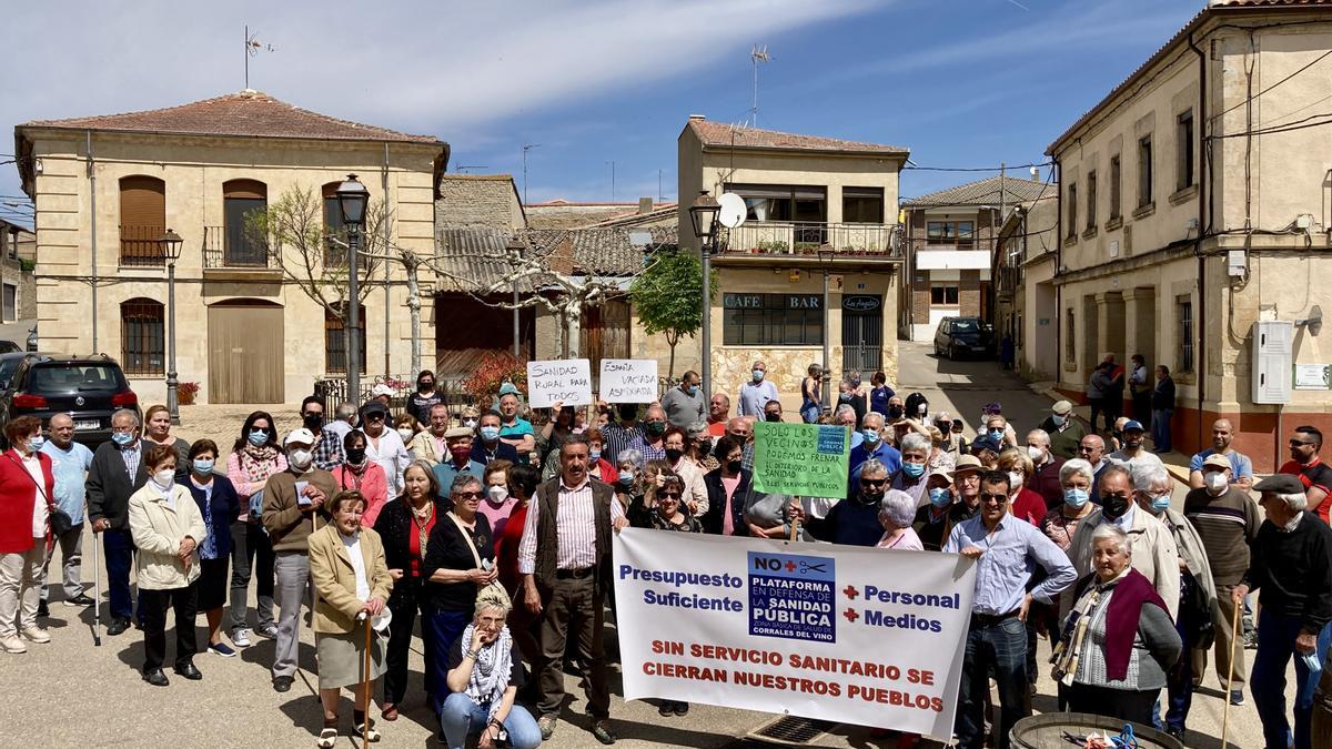 Concentración por la sanidad en Fuentespreadas