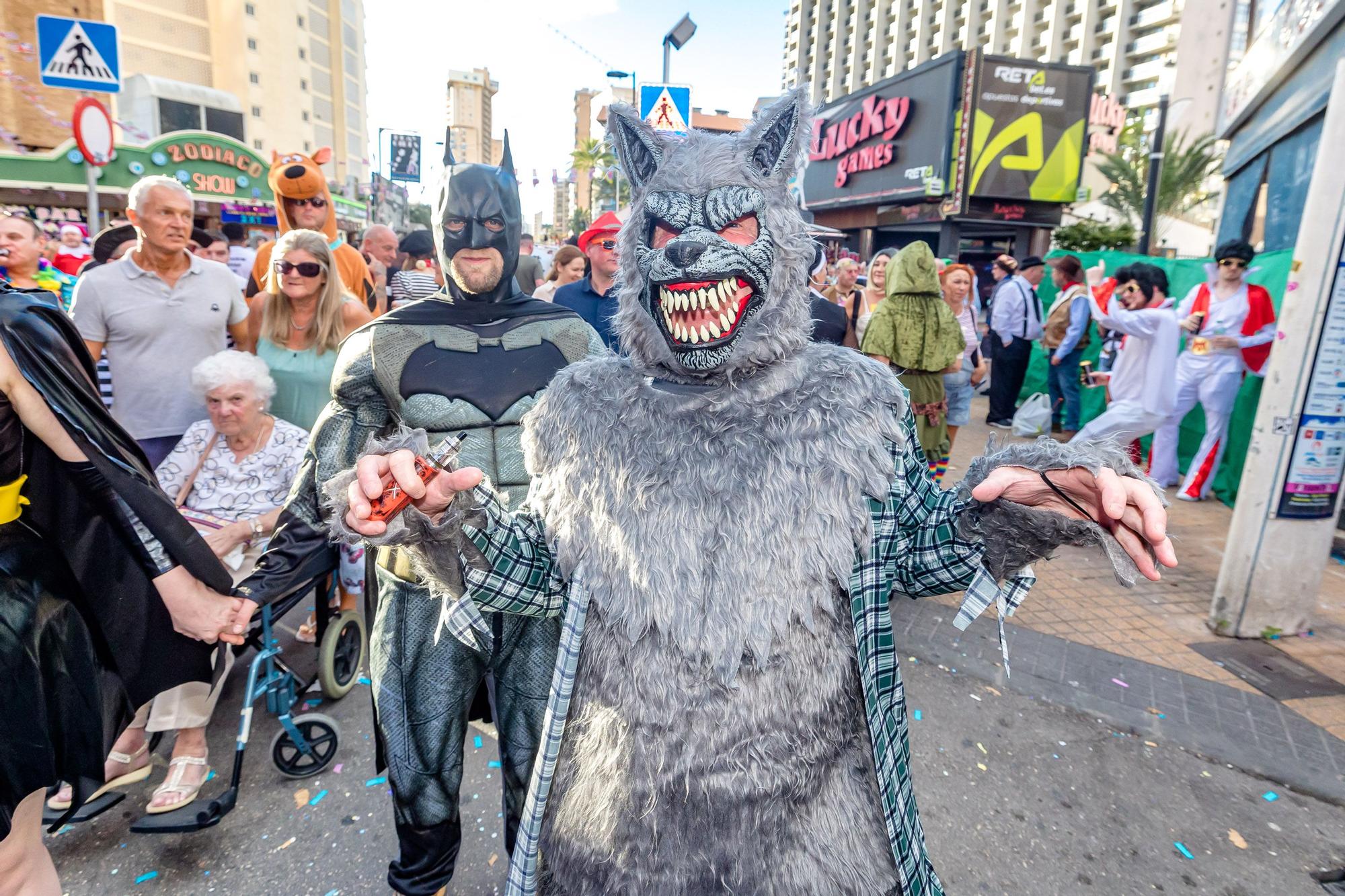 La "Fancy Dress" llena de disfraces Benidorm