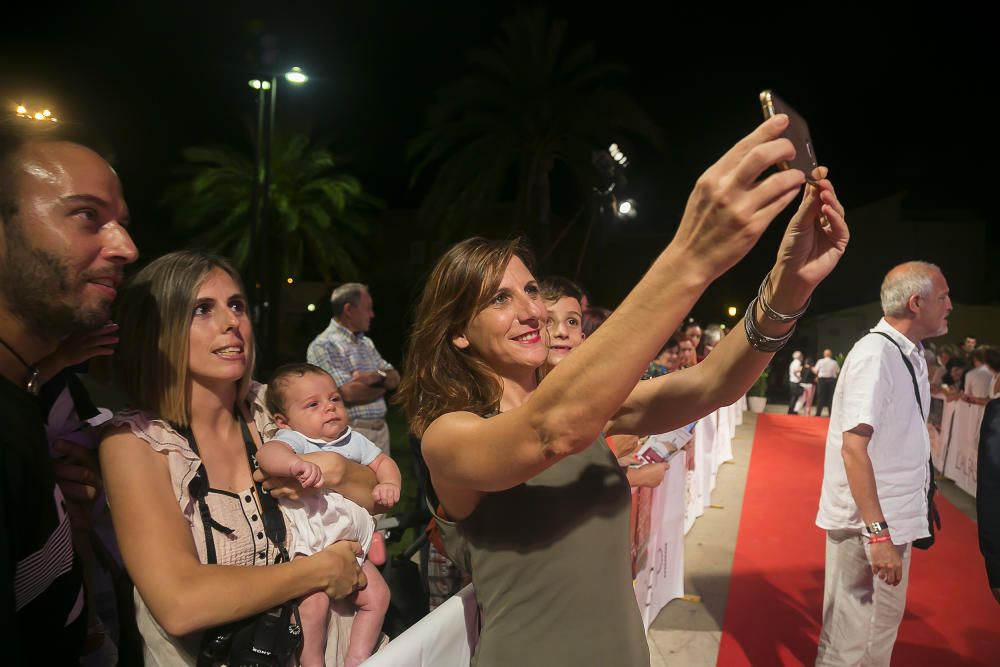 El certamen entrega el legendario Faro de Plata a Javier Gutiérrez y a Julieta Serrano.