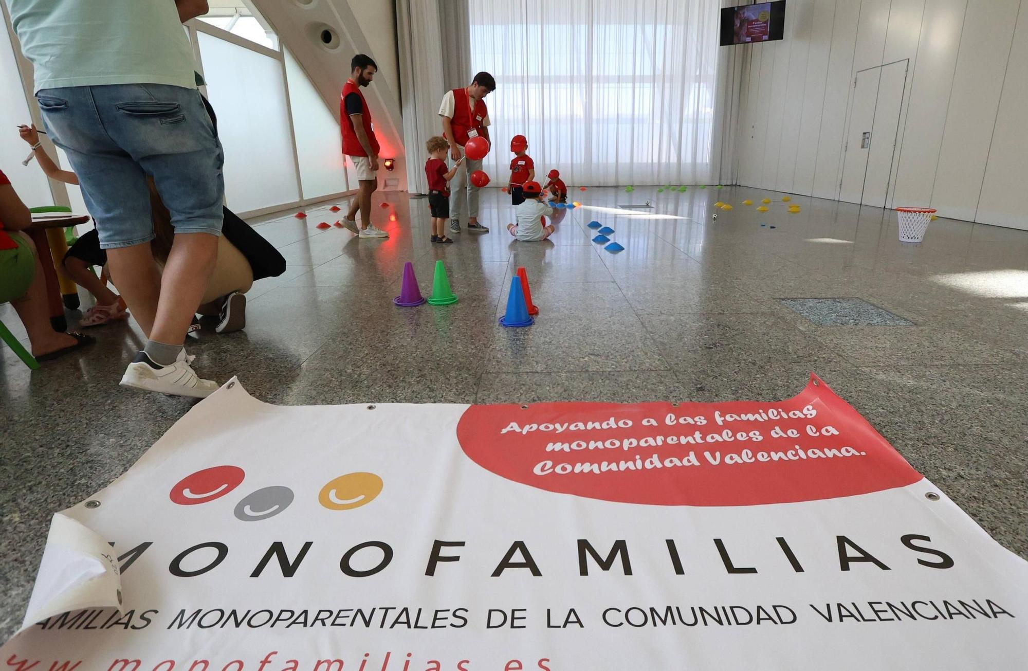 Congreso de familias monoparentales en València