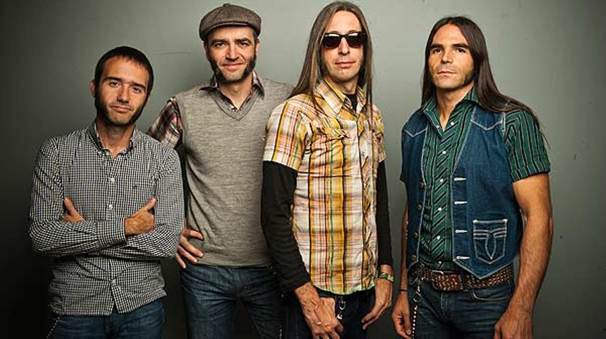 Los Coronas interpreten ’Cleopatra Stomp’ en acústic per a EL PERIÓDICO.