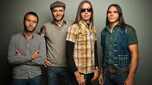 Los Coronas interpreten ’Cleopatra Stomp’ en acústic per a EL PERIÓDICO.