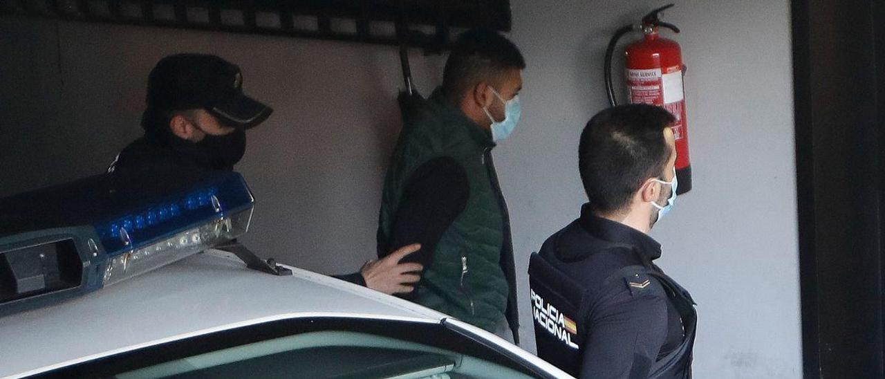 El detenido por el crimen del Areal pasó esta tarde a disposición judicial en Vigo.
