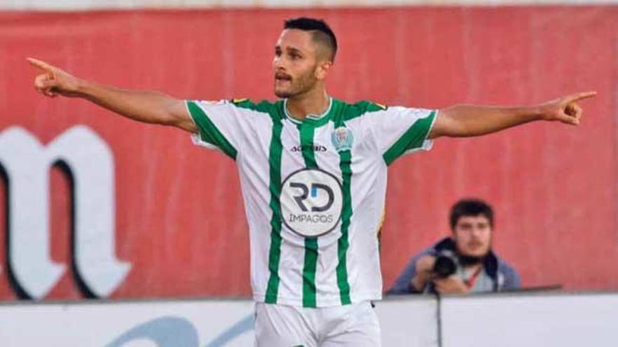 Florin Andone celebra el gol del Córdoba en Son Moix.