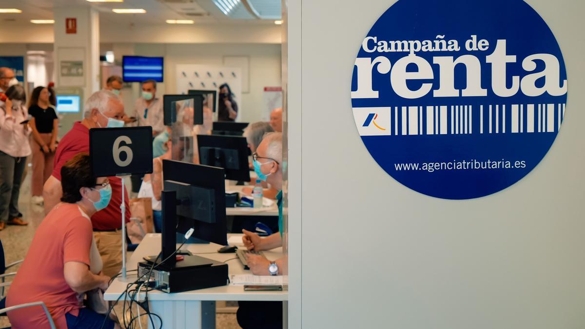 Oficinas de la Agencia Tributaria durante la Campaña de la Renta.