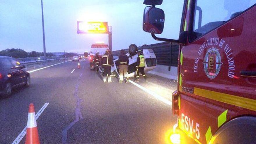 Tres heridos en un accidente de tráfico en Aldeamayor de San Martín (Valladolid)