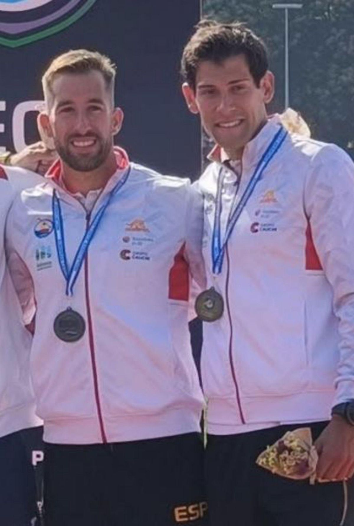 Miguel Llorens y Alberto Plaza, en el podio del Campeonato de Europa de maratón celebrado en Ponte de Lima. | RFEP