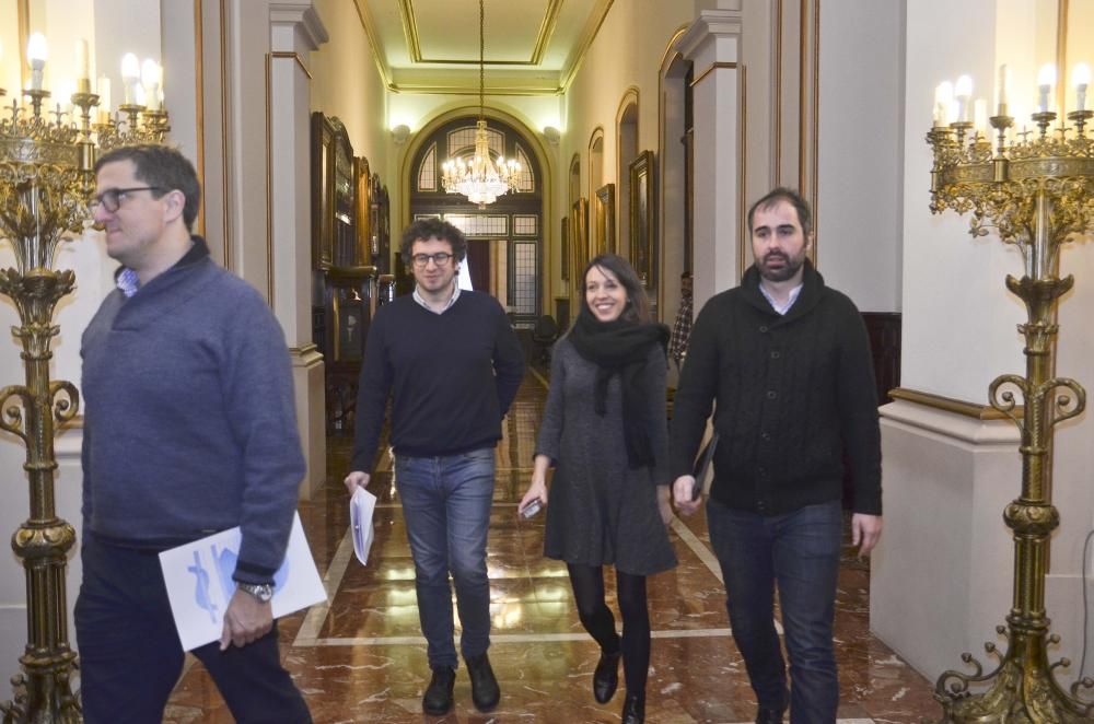 La Corporación rechaza el proyecto de cuentas para el próximo año tras el informe negativo de la Comisión de Facenda.