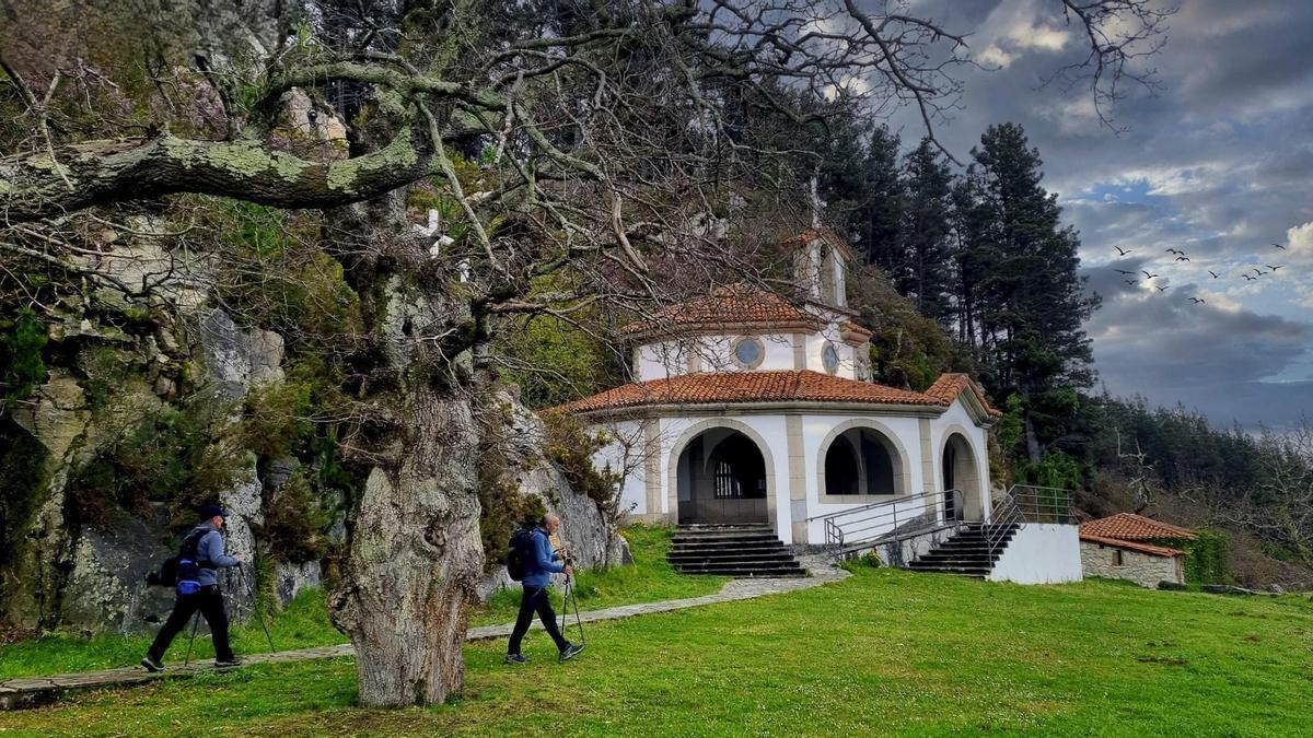 Una vista de la ermita del Viso.