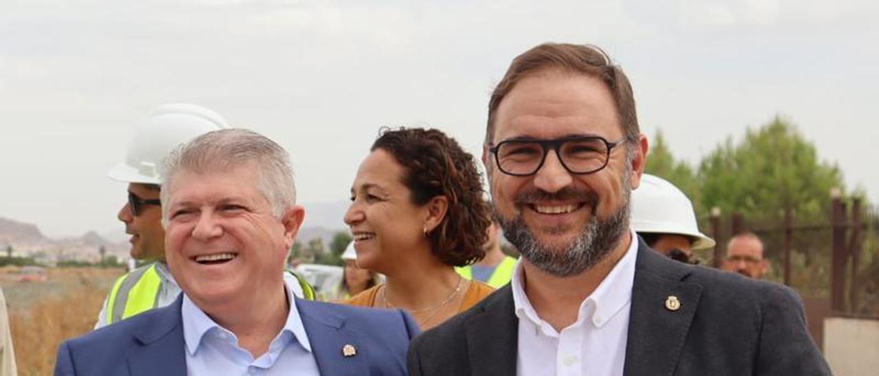 El secretario general del PSRM, José Vélez, y el alcalde de Lorca, Diego José Mateos en una imagen reciente.