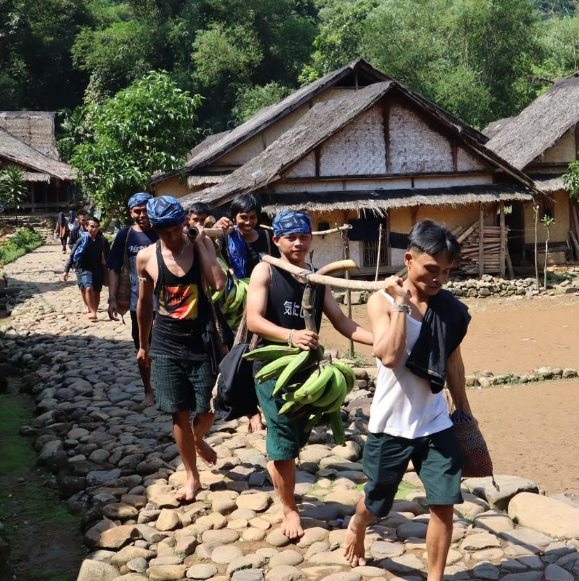 Los Baduy Luar pueden vender lo que cultivan en mercadis cercanos.