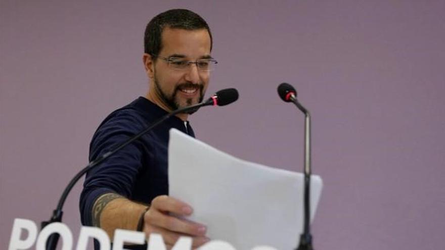 Sergio Pascual: &quot;El PSOE debería sentarse con nosotros sin llevar al hombre de negro&quot;