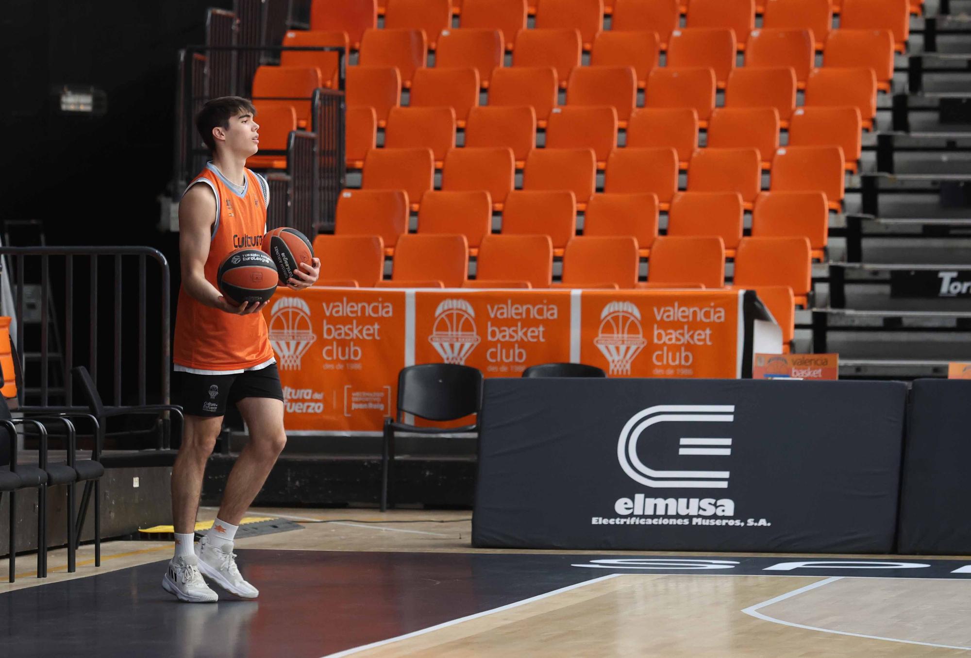 Entrenamiento previo al partido de Euroliga frente al  Meridianbet de Belgrado