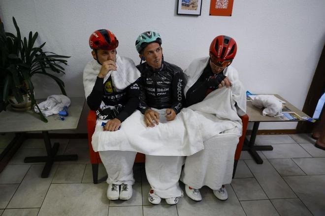 Cancelada la etapa de la Vuelta por una tremenda granizada