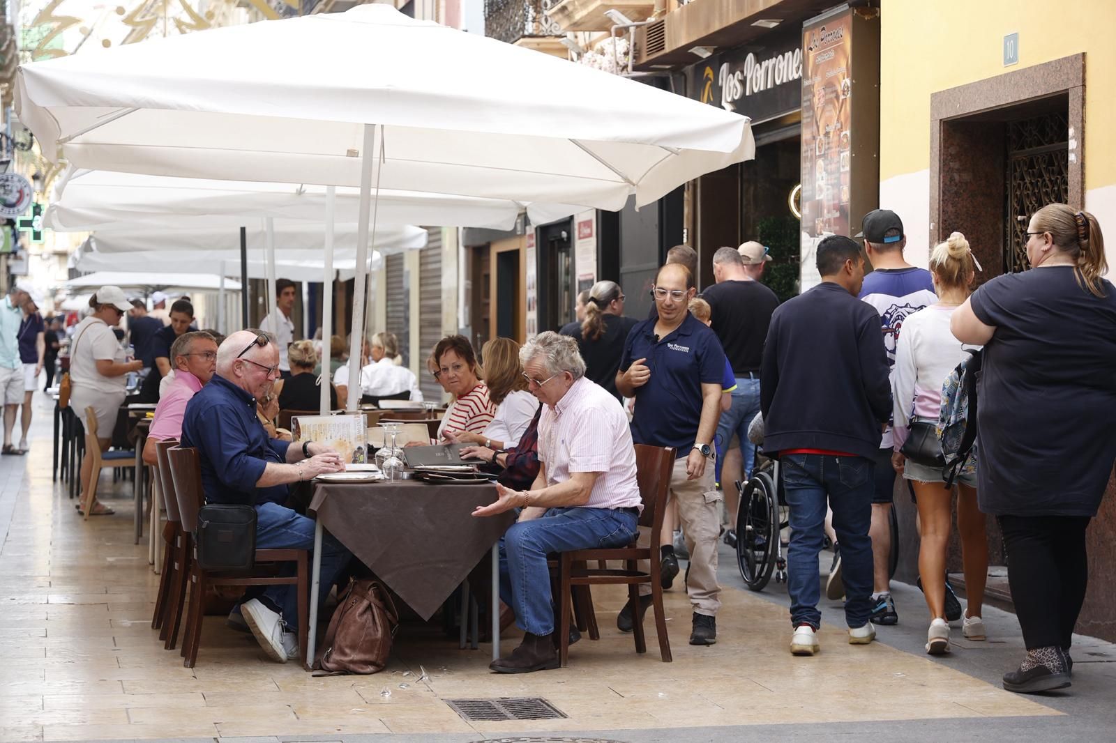 El recorte de terrazas en el Casco Antiguo de Alicante deja fuera a más de 70 locales
