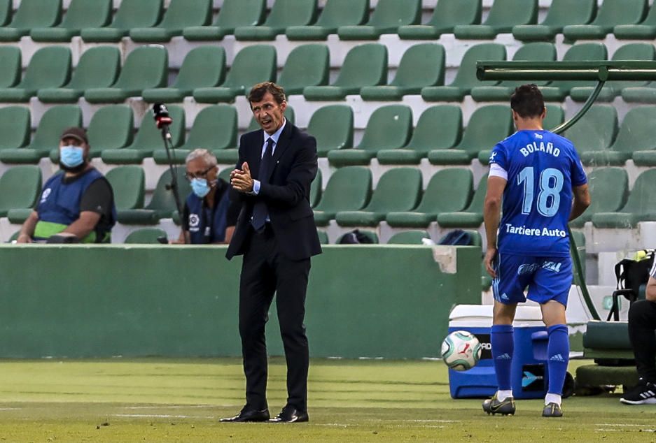 Partido entre el Elche y el Real Oviedo