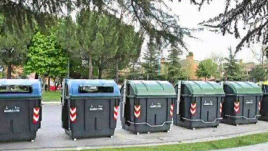 Nuevos contenedores que instalará la empresa de recogida de basura de Marín. // S.A.
