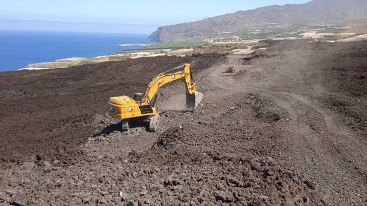 Crean un betún que permite trabajar a altas temperaturas para así construir la carretera entre Puerto Naos y Tazacorte