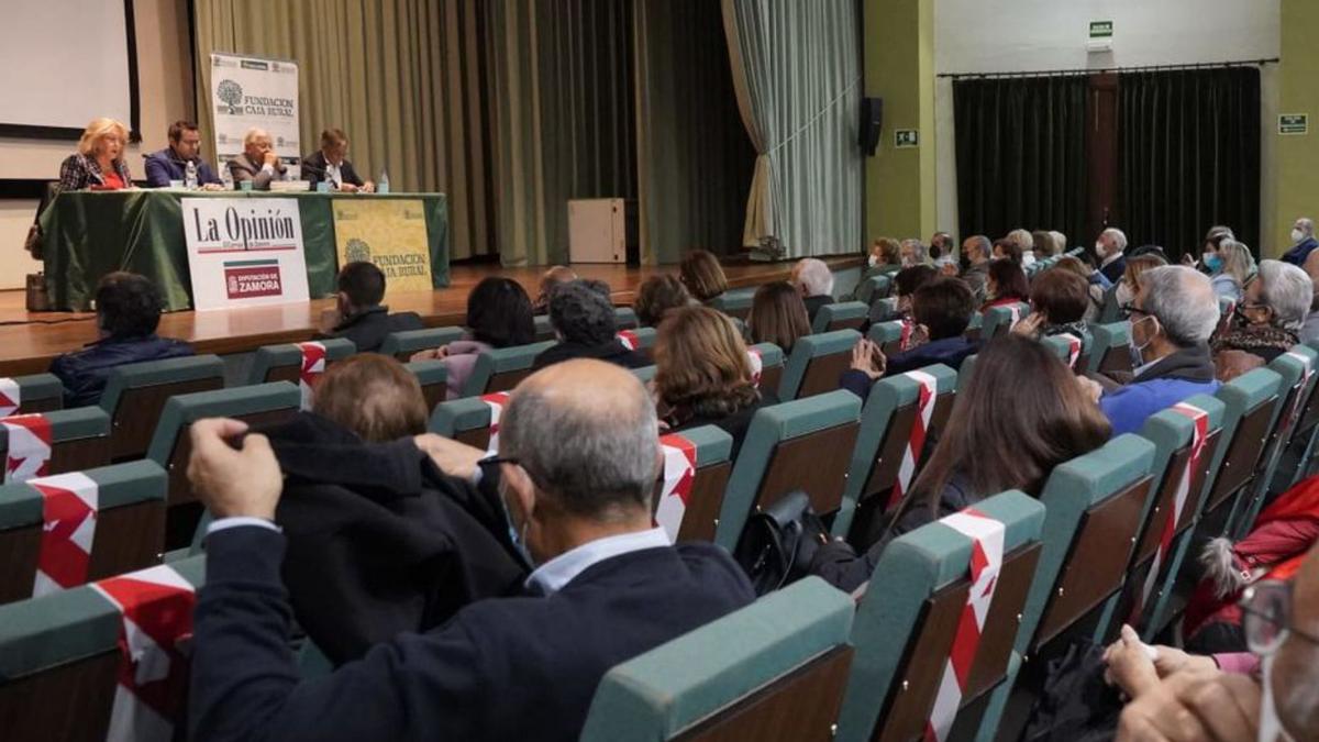 Público asistente al foro del periódico. | Jose Luis Fernández