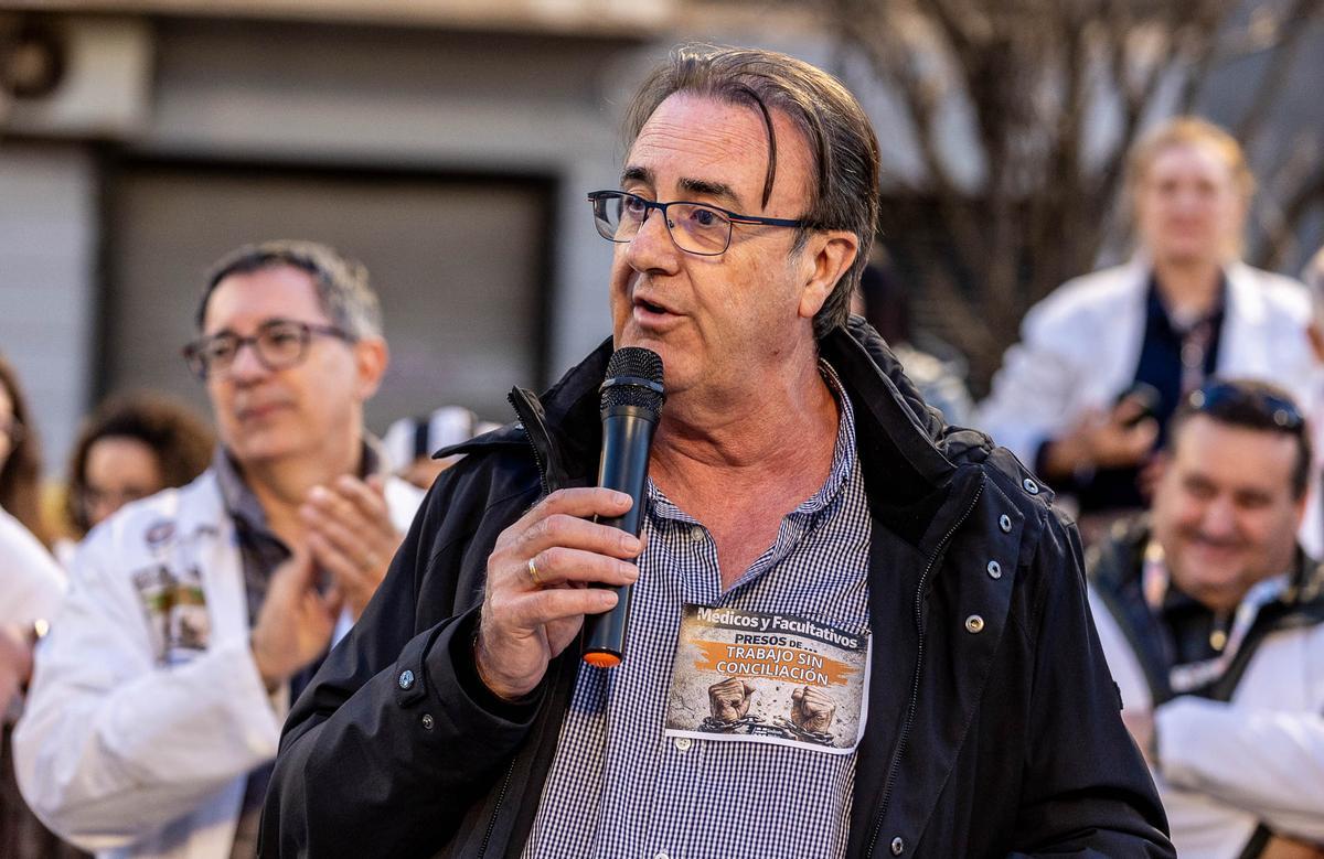 Los médicos toman el centro de Alicante Los médicos toman el centro de Alicante