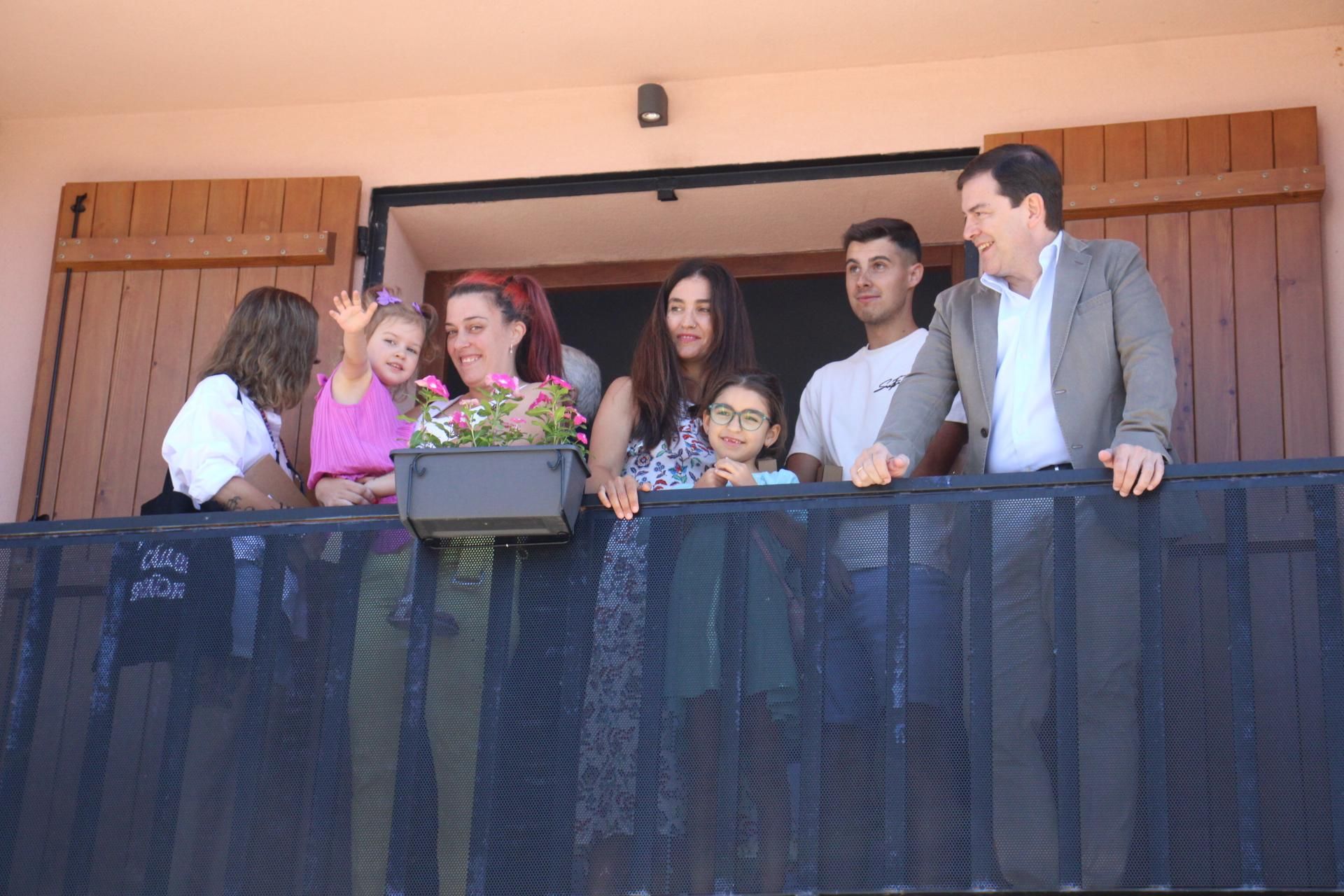 14 familias sanabresas ya tienen las llaves de sus casas de protección oficial