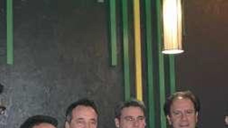 Por la izquierda, Eusebio, Iván Iglesias, Cela y Emilio Isierte.