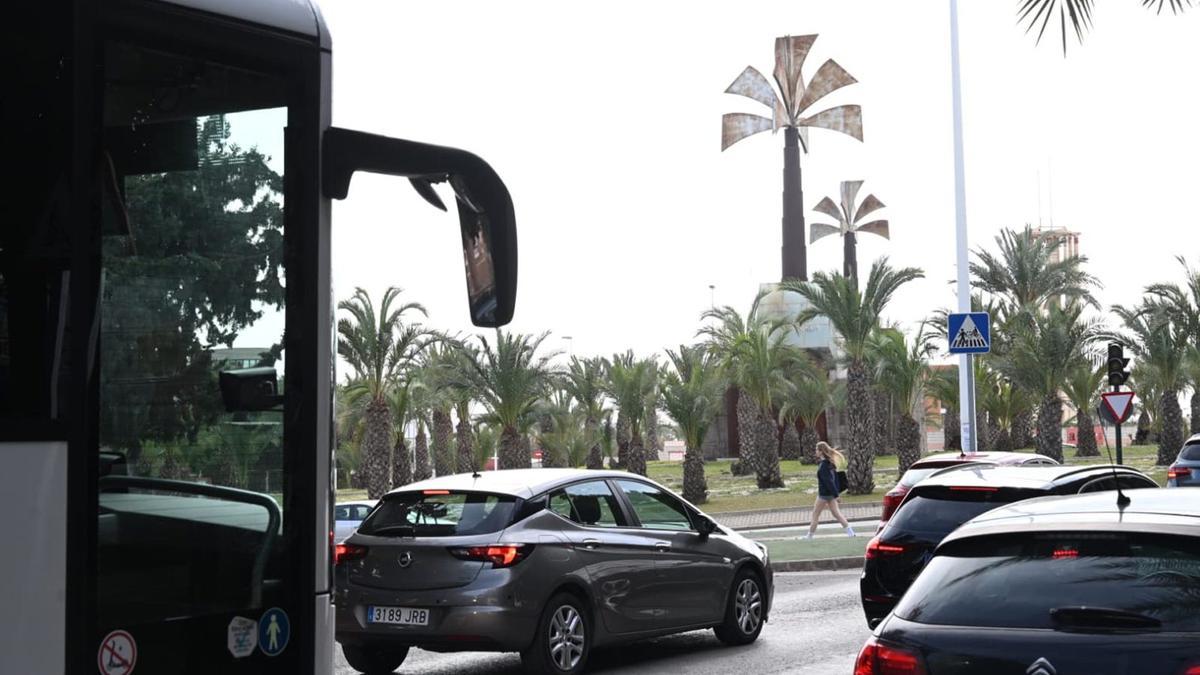 El entorno de la rotonda de L'Aljub en Elche.