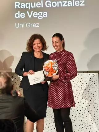 De "pionera" del Antroxu de Avilés a premio científico en Austria: la trayectoria internacional de la química Raquel González de Vega