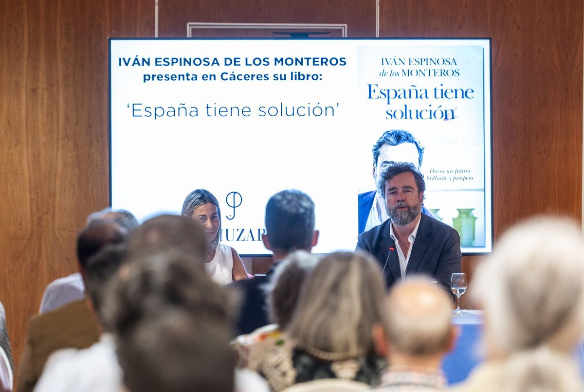 Un momento de la presentación del libro.