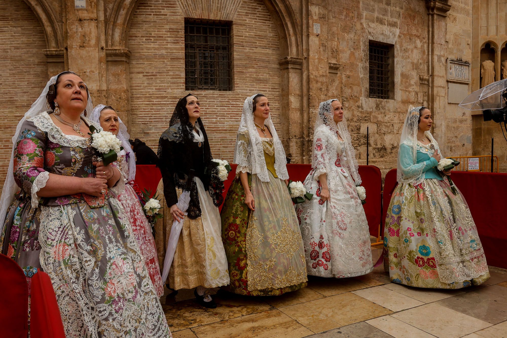 Todas las fotos de la Ofrenda del 18 de marzo por la calle San Vicente hasta las 17 horas