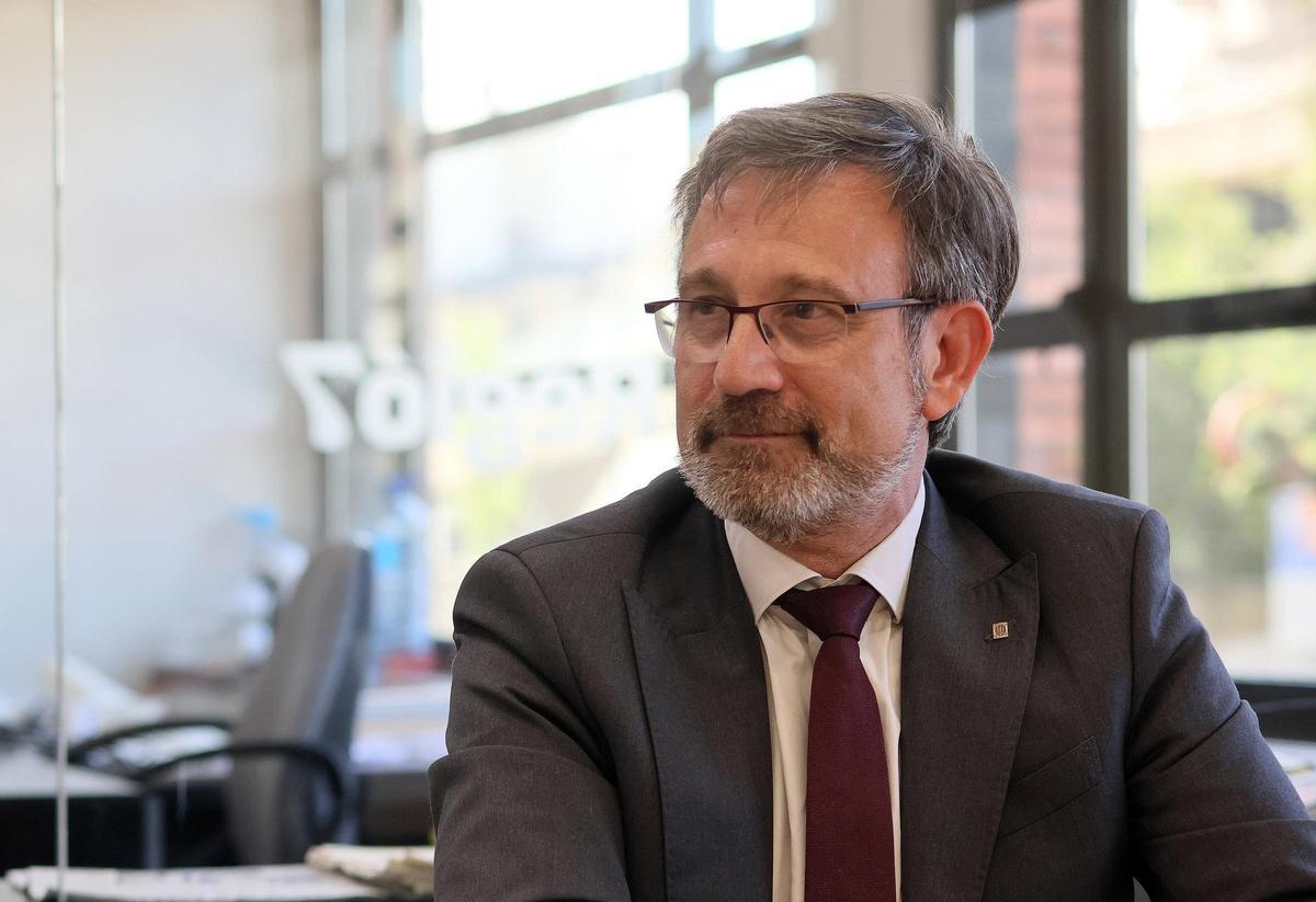 El consejero Vila presentó en Manresa las propuestas de acción en favor del catalán en los municipios