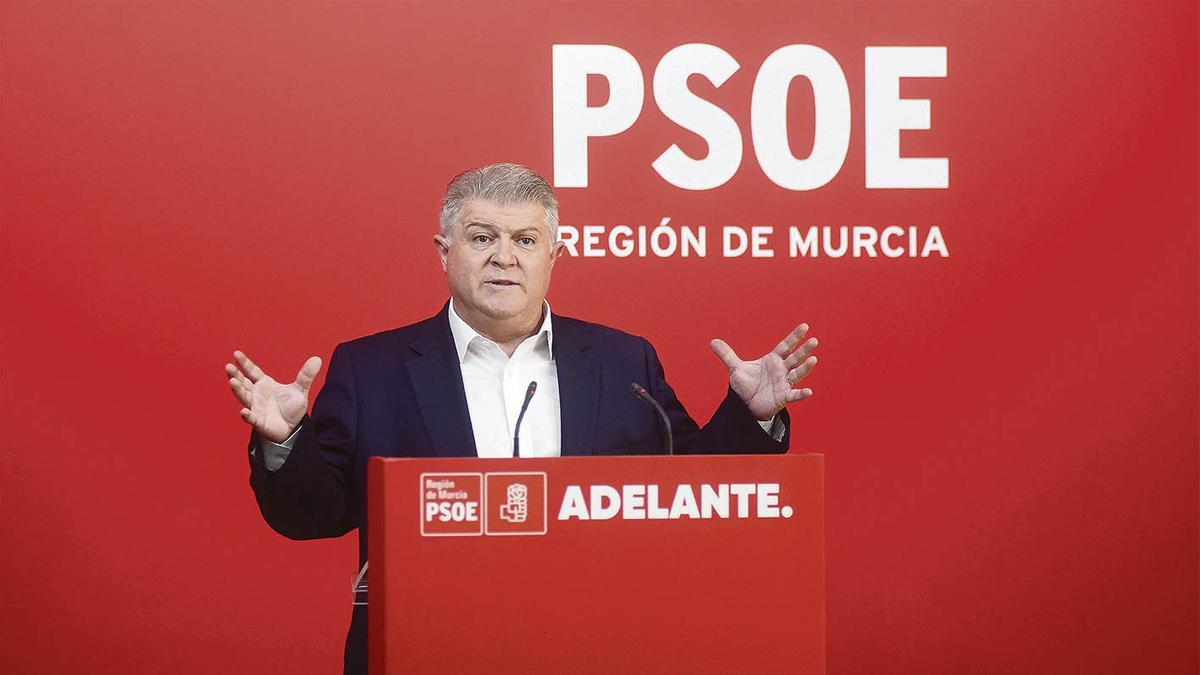 Imagen de archivo de José Vélez, líder del PSRM, en una rueda de prensa.