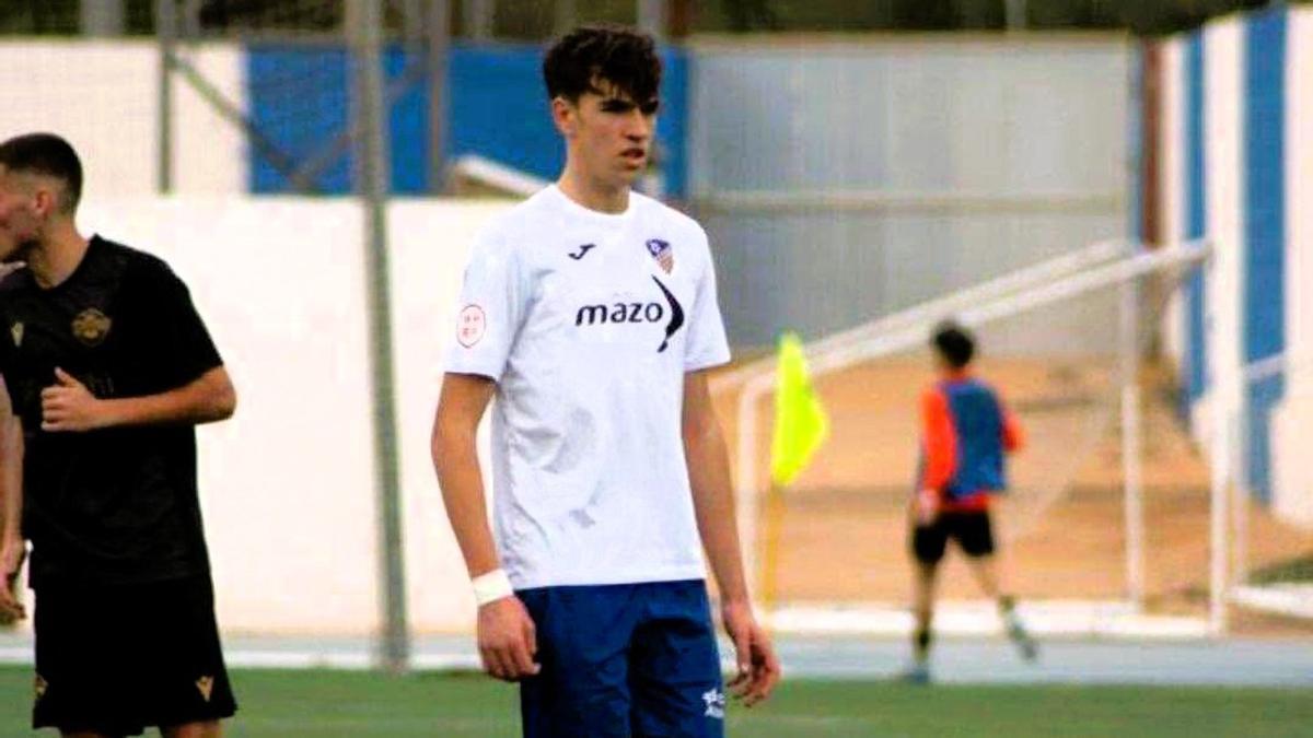 Carlos Espí, con la camiseta de la UD Alzira, antes de su fichaje por el Levante.