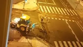 Las quejas vecinales por el asfaltado nocturno crecen en Las Palmas de Gran Canaria