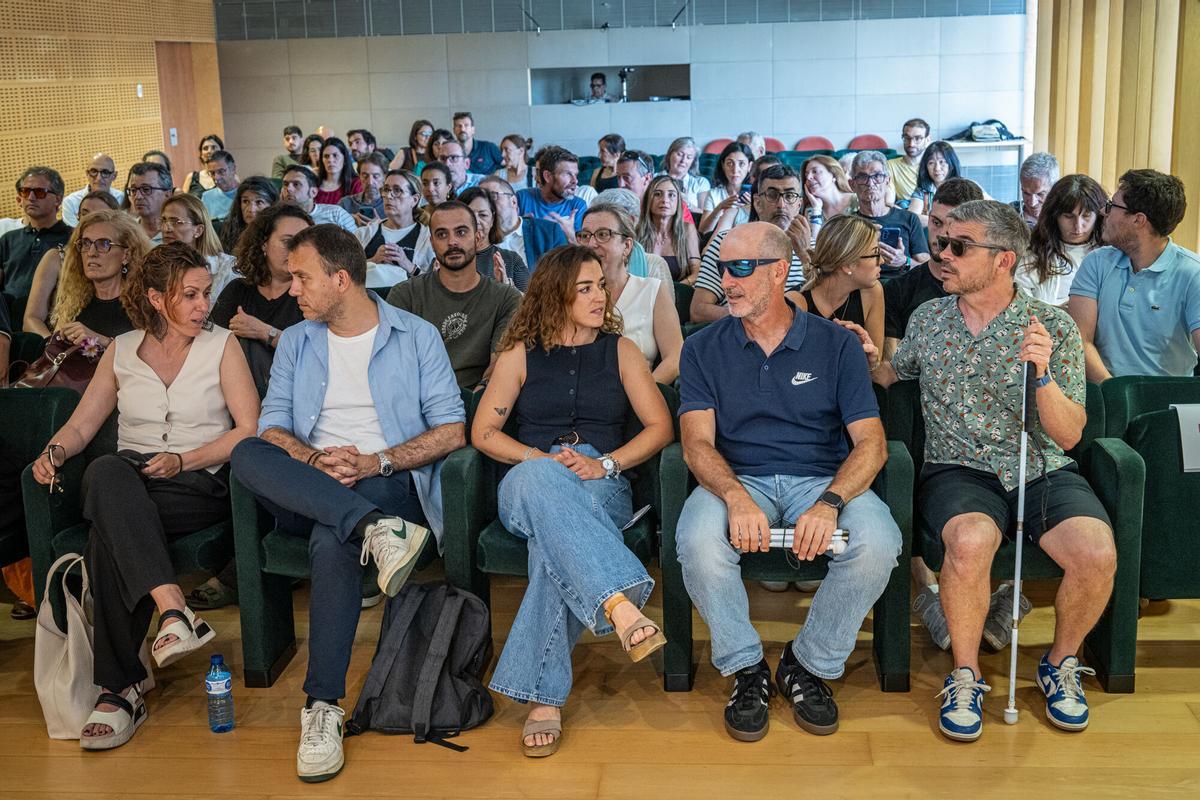 Mabel Mas, directora general de El Periódico; Francisco Cabezas, jefe de deportes de EL PERIÓDICO; Begoña González, protagonista y periodista de EL PERIÓDICO; Héctor Botí, protagonista del reportaje y Hugo Font protagonista del documental.