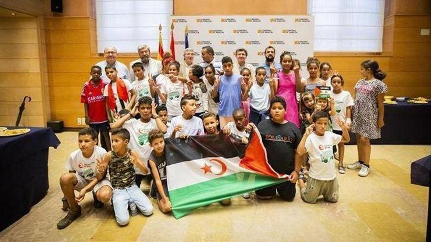 Niños saharauis del programa &quot;Vacaciones en paz&quot; visitan hoy la Aljafería