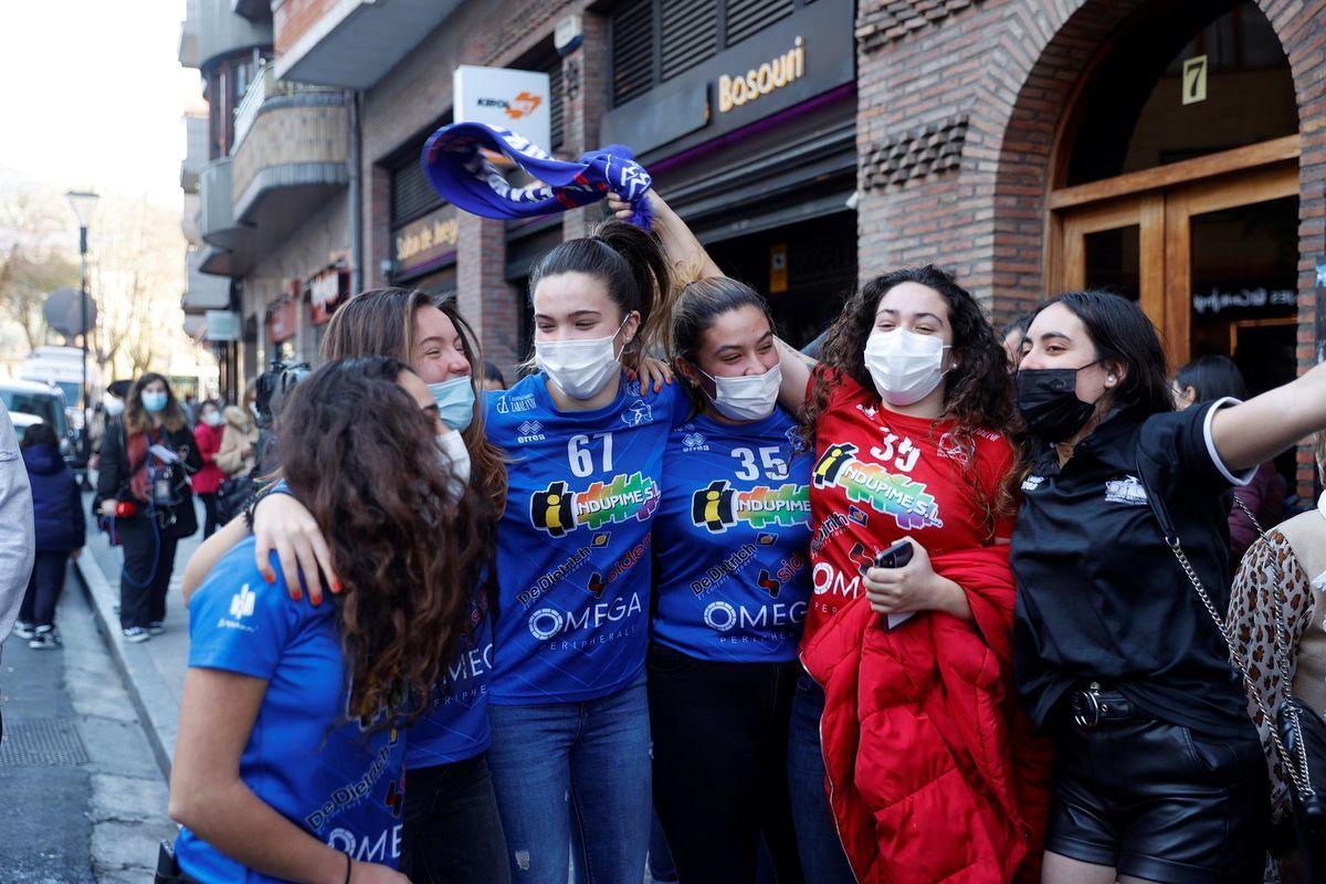 Un modest club basc d’handbol reparteix 153 milions del segon premi: «No volíem aquest número i mira» Un modest club basc d’handbol reparteix 153 milions del segon premi: «No volíem aquest número i mira»