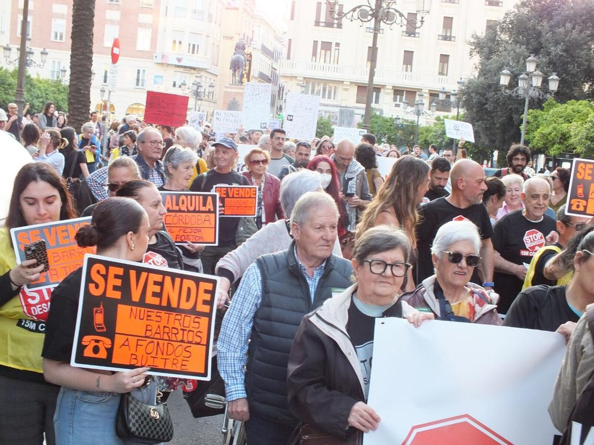 Manifestación para reivindicar el acceso a la vivienda en Tendilla