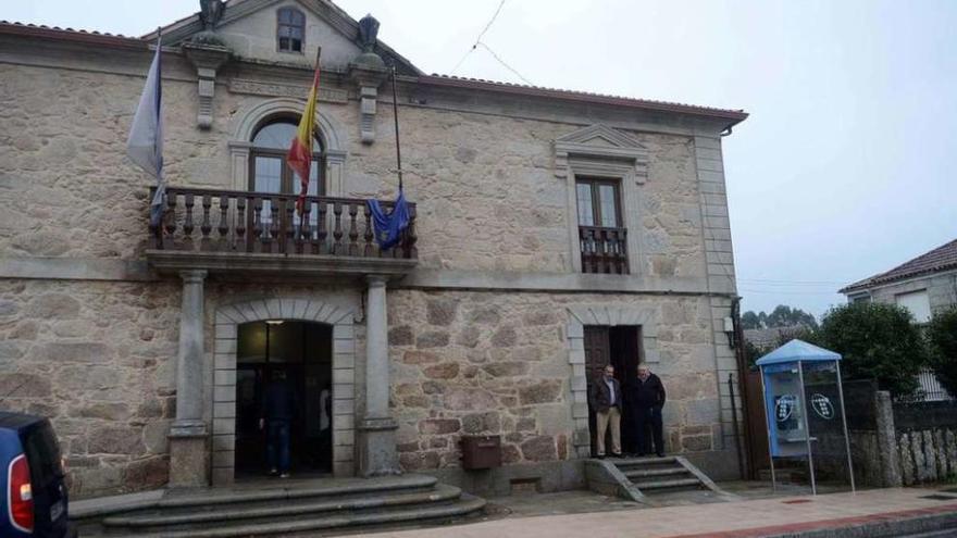 Casa Consistorial de Meis. // Noé Parga