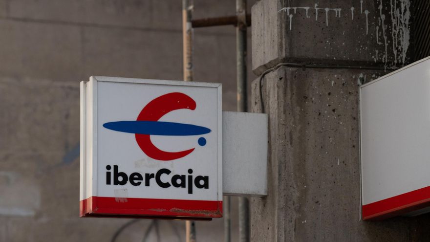 Fachada del banco Ibercaja.