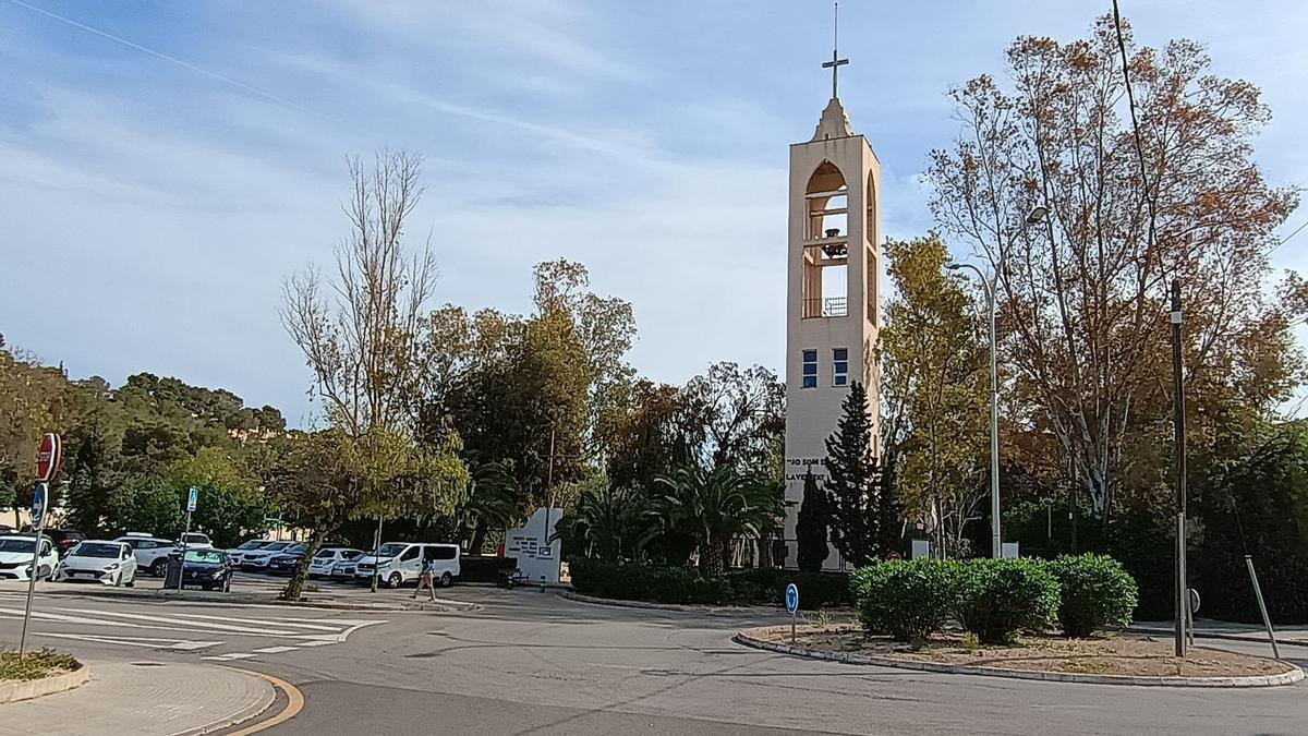 Los vecinos no soportan el sonido del campanario de Santa Ponça