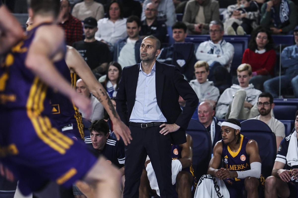 EN IMÁGENES: El Alimerka Oviedo Baloncesto se impone por 92-80 al Caesa Cartagena en el Palacio de los Deportes